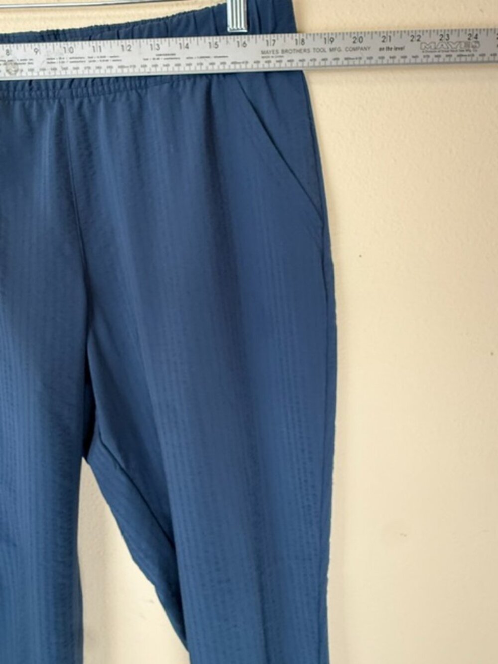 Title Nine Pants Womens L BLue Slaycation 28" Ankle Crop Outdoor Stretch - Picture 8 of 14